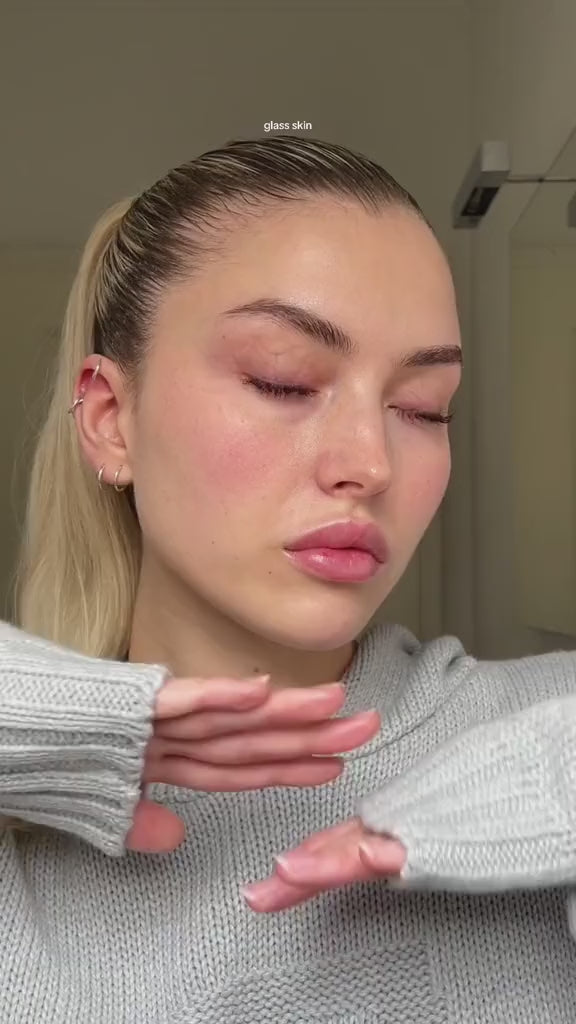Propolis and niacinamide glow serum